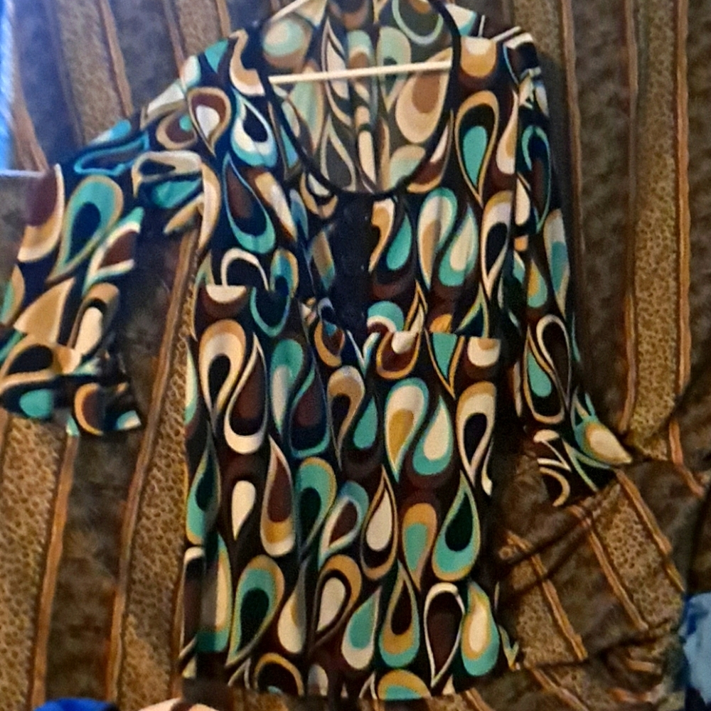 3/4 length sleeved lblouse